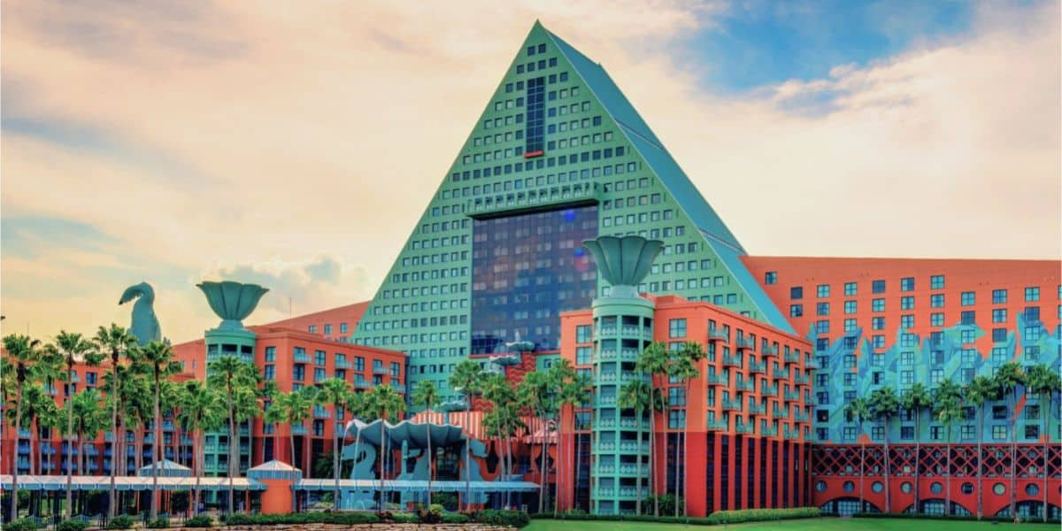 Dolphin Resort Hotel Exterior
