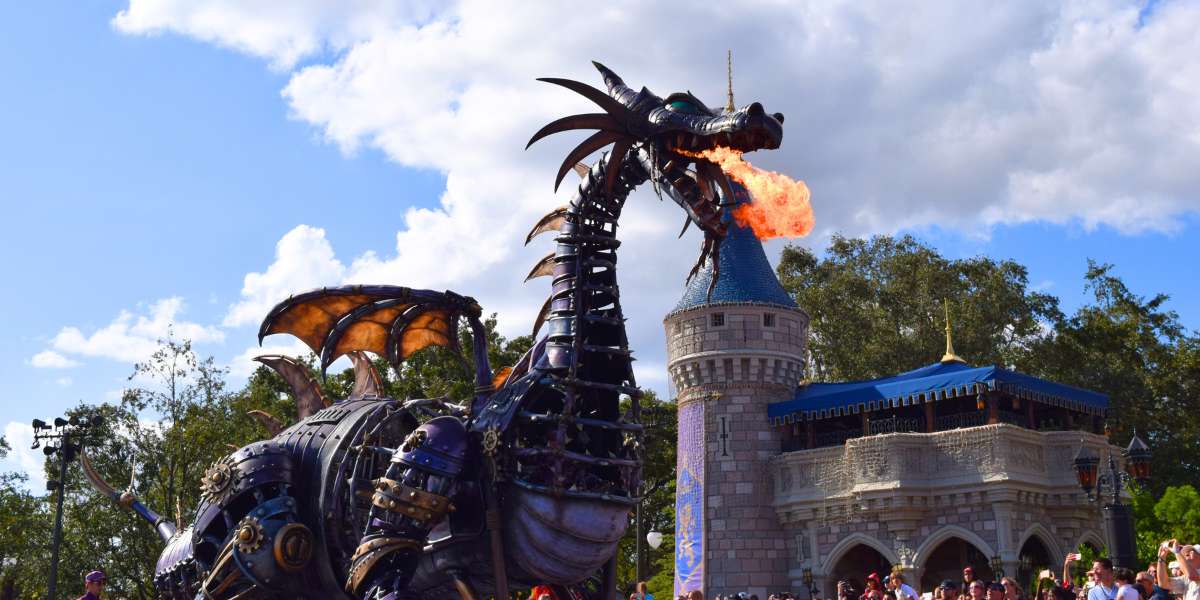 Disney's Festival of Fantasy Parade dragon