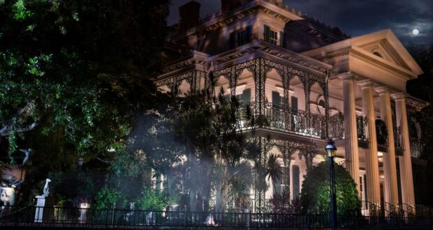 Outside image of Disney's haunted mansion