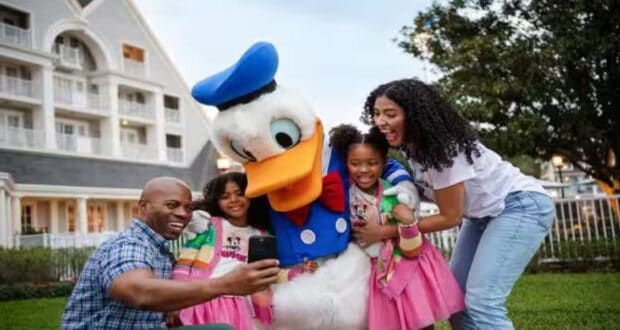 Donald Duck and family
