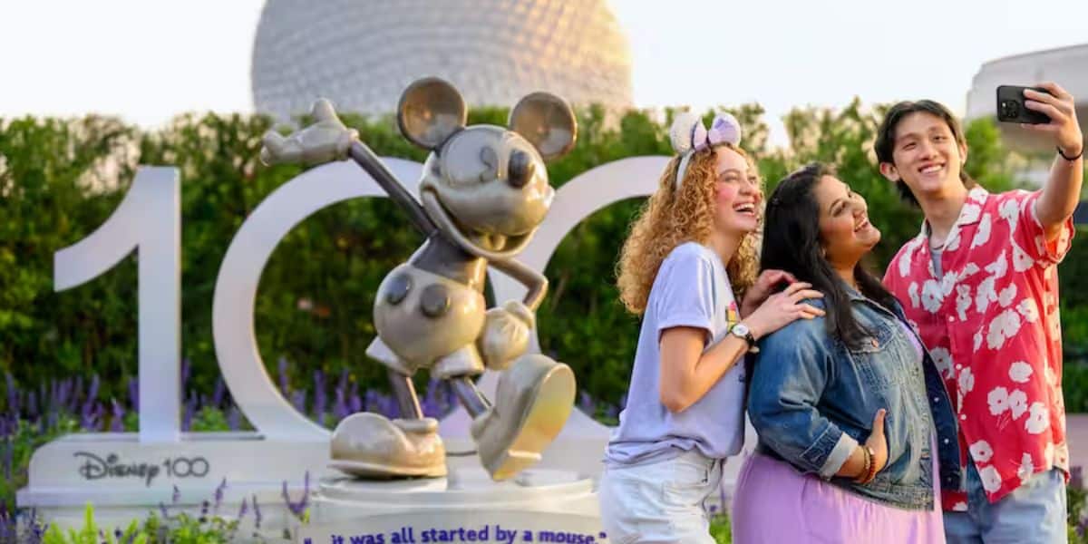 Disney100