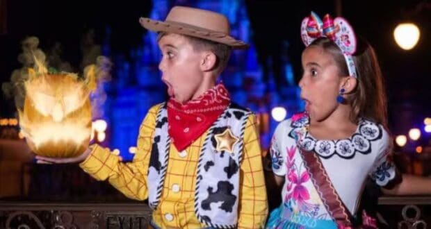 Mickey's not so scary halloween party photo op