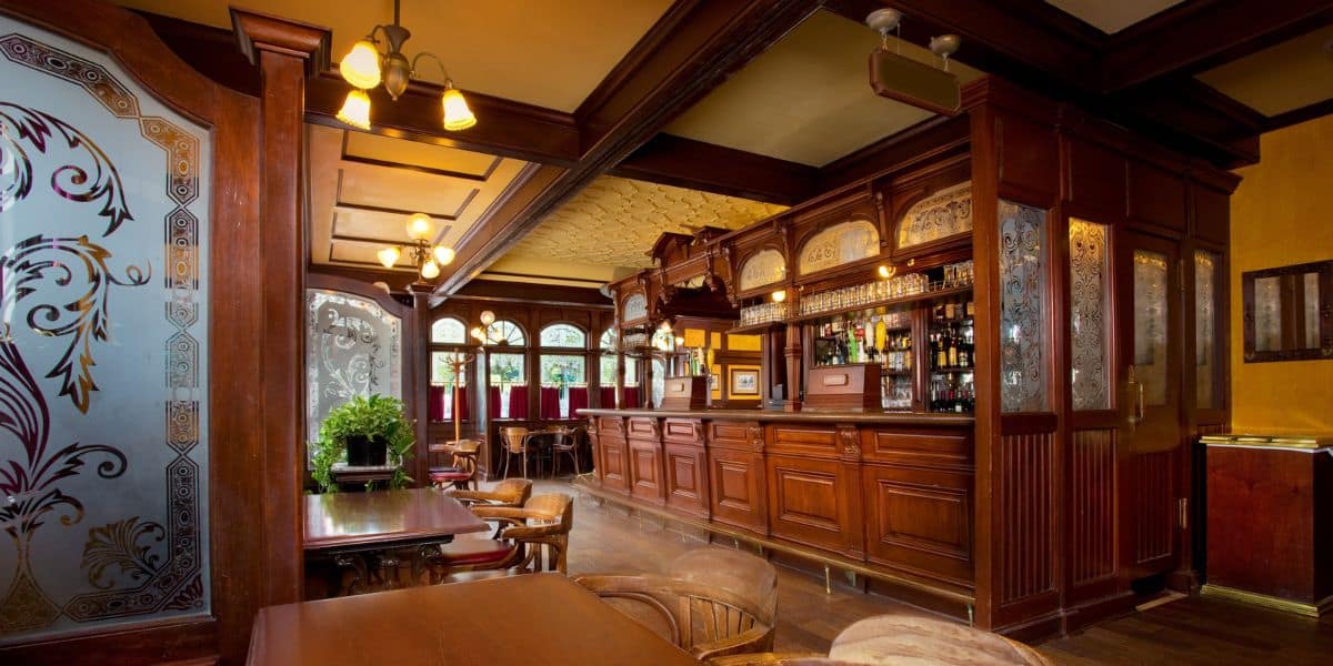 Rose and Crown Pub