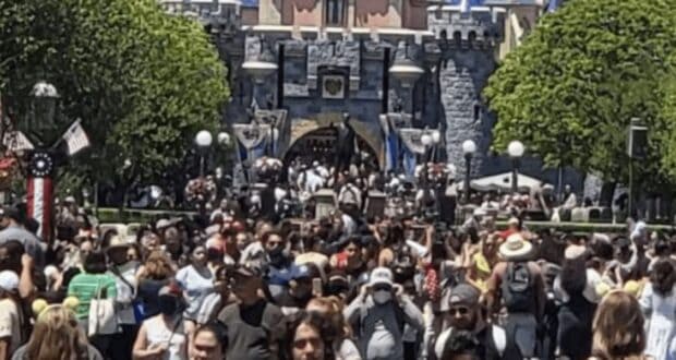 Swarms of Disney Guests at Disneyland Park