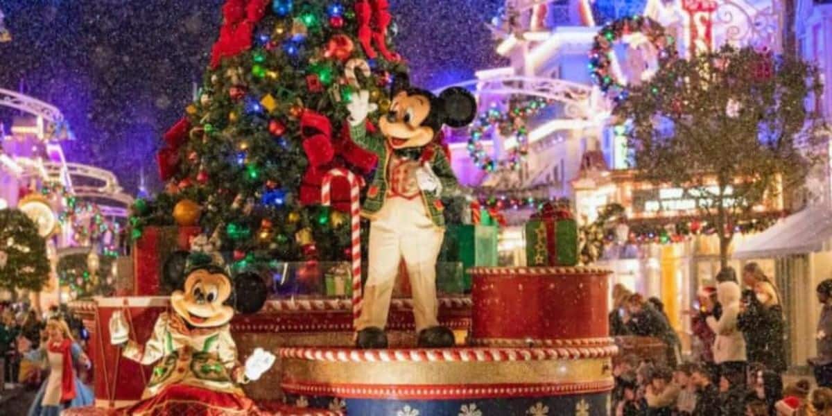 Mickey and Minnie Disney Christmas