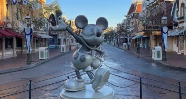 Disney Mickey Mouse Statue
