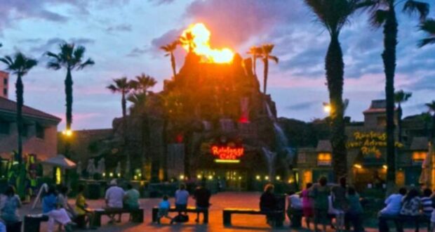Texas Rainforest Cafe with Dark Ride