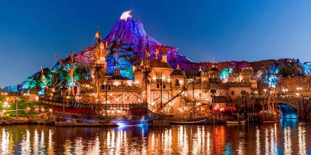 tokyo disney bomb threat