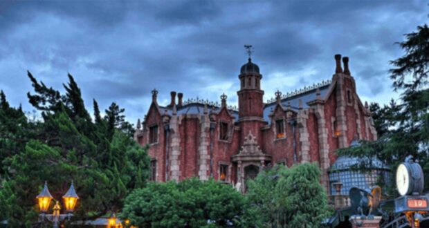 Haunted Mansion Tokyo Disneyland