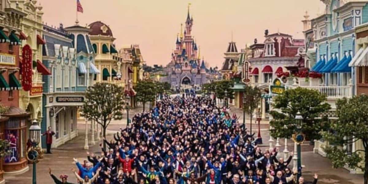 Guests at Disneyland Paris