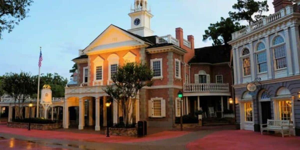 Hall of Presidents Liberty Square