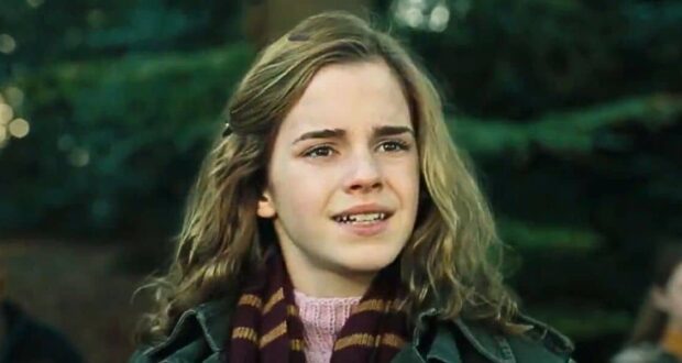 Hermione Granger (Emma Watson) looking confused at Harry in 'Goblet of Fire'