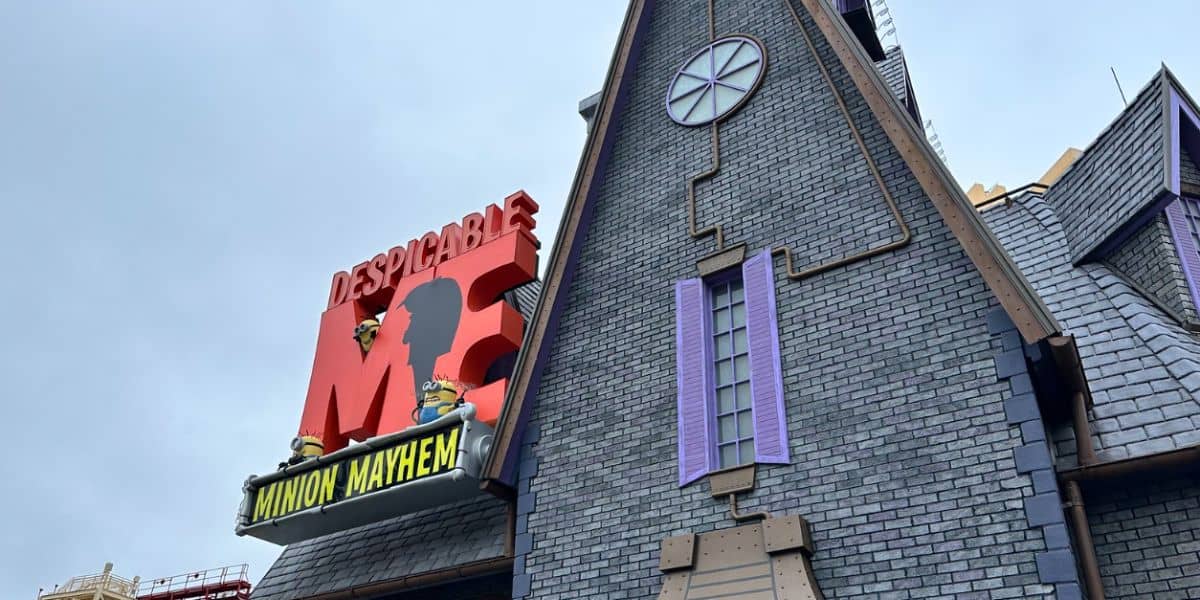 The entrance to Despicable Me Minion Mayhem at Universal Orlando Resort