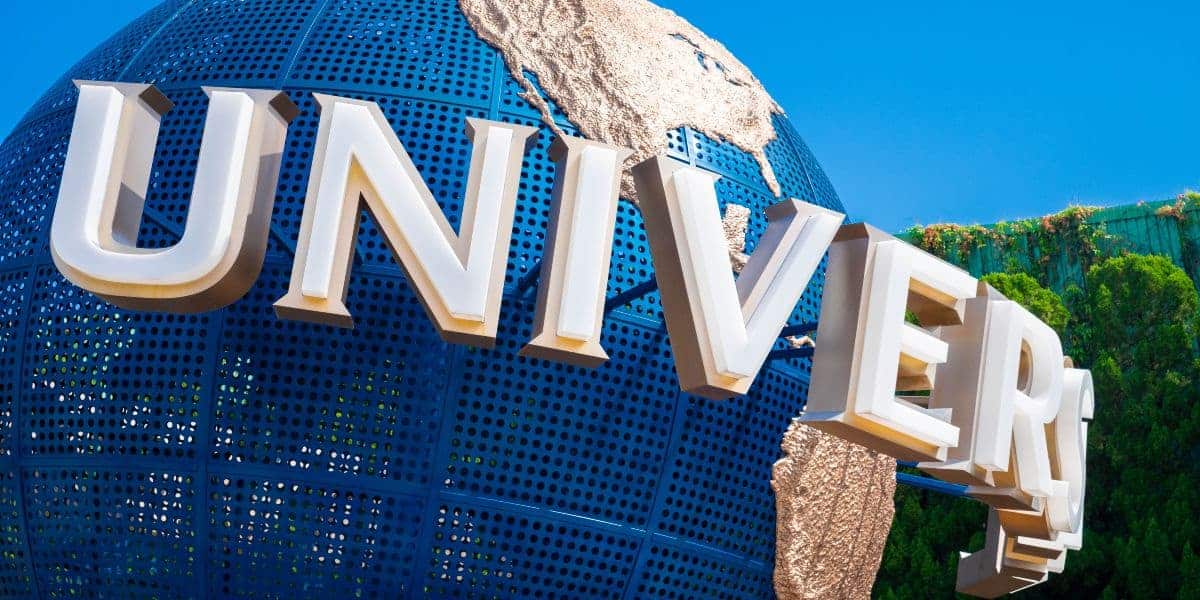 The Universal Studios globe at the park entrance.
