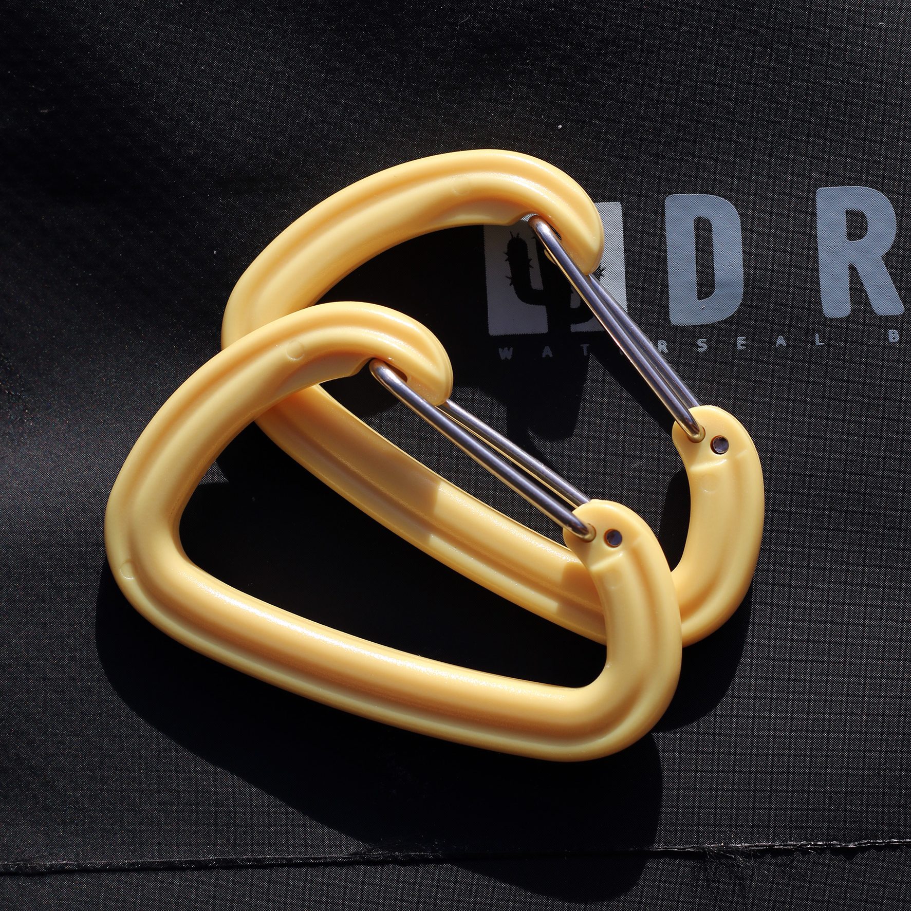 drytide plastic carabiner 65cm drytide plastic carabiner 65cm e1711183629545