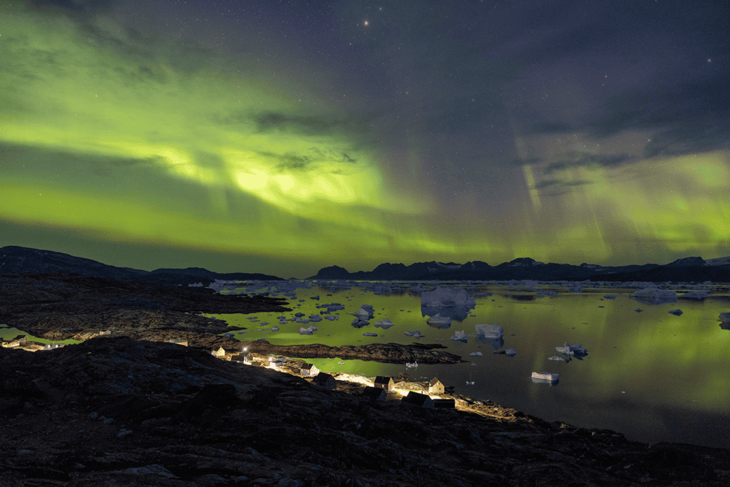 Magnificent northern lights over Tiilerilaaq.