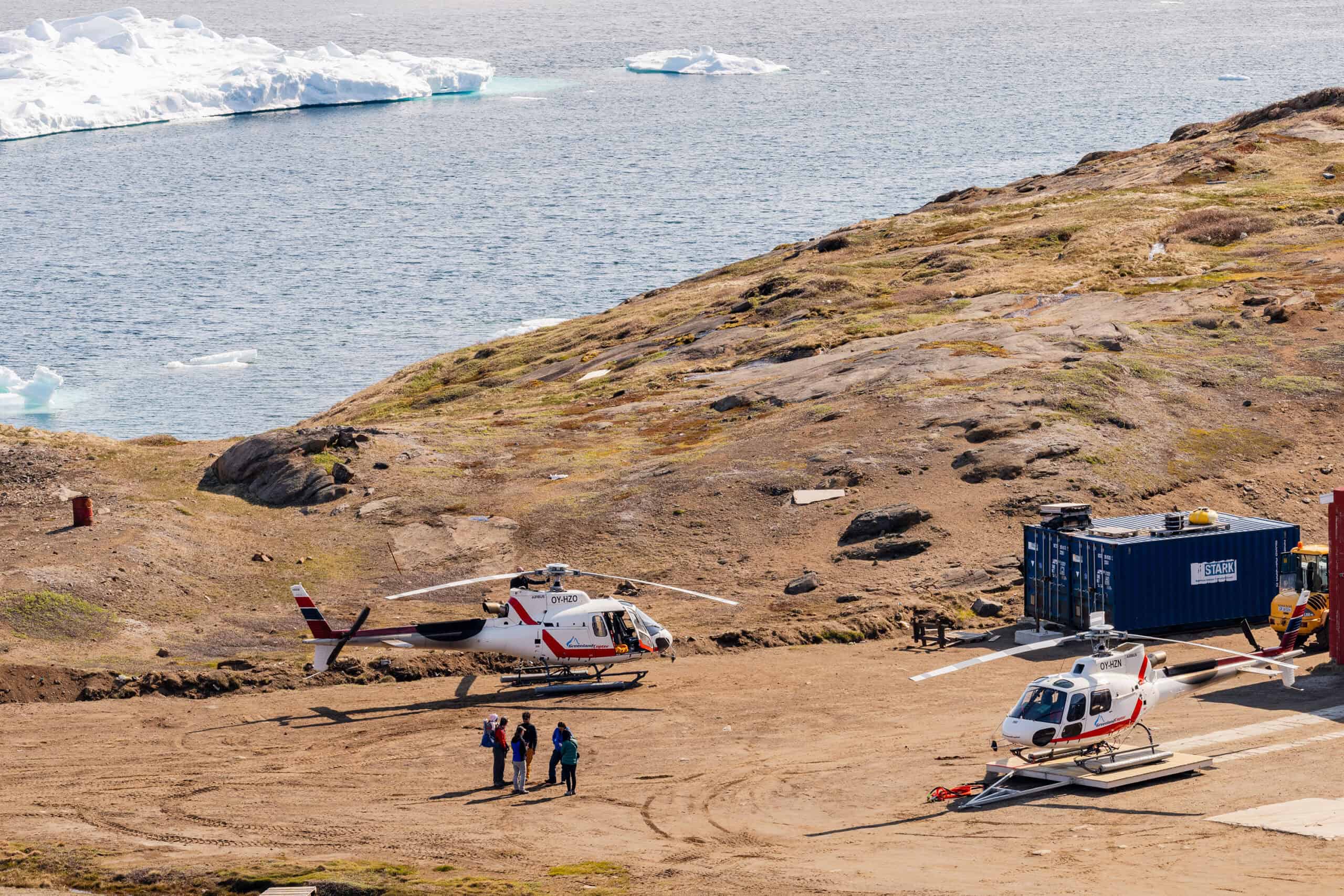 Greenlandcopter in Tasiilaq.