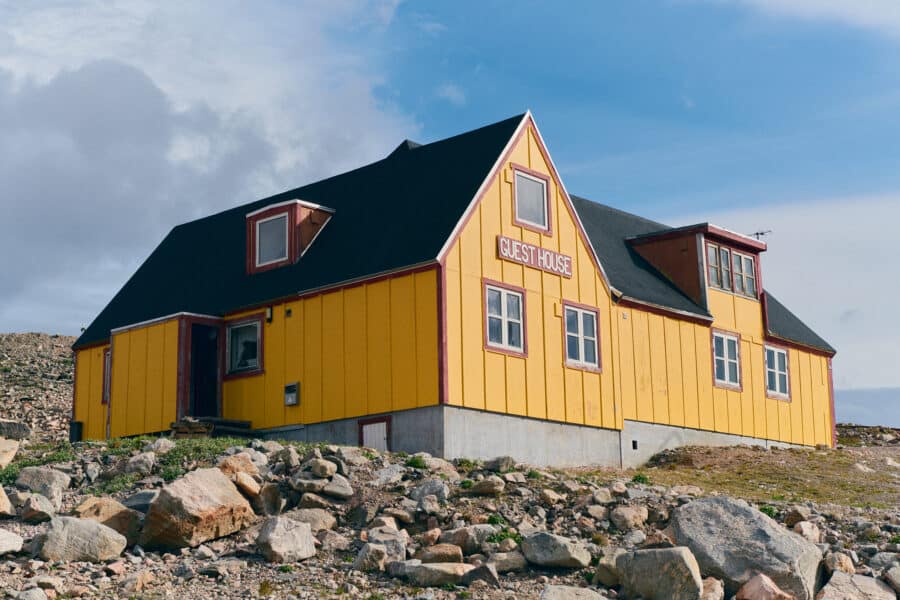 The building of Ittoqqortoormiit Guesthouse.