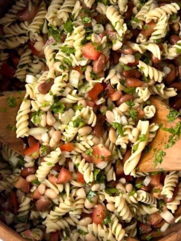 This is a photo of the no mayo pasta salad meal prep in a large salad bowl.