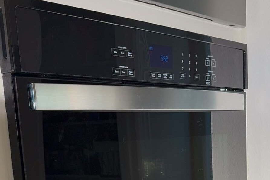 this shows the oven 