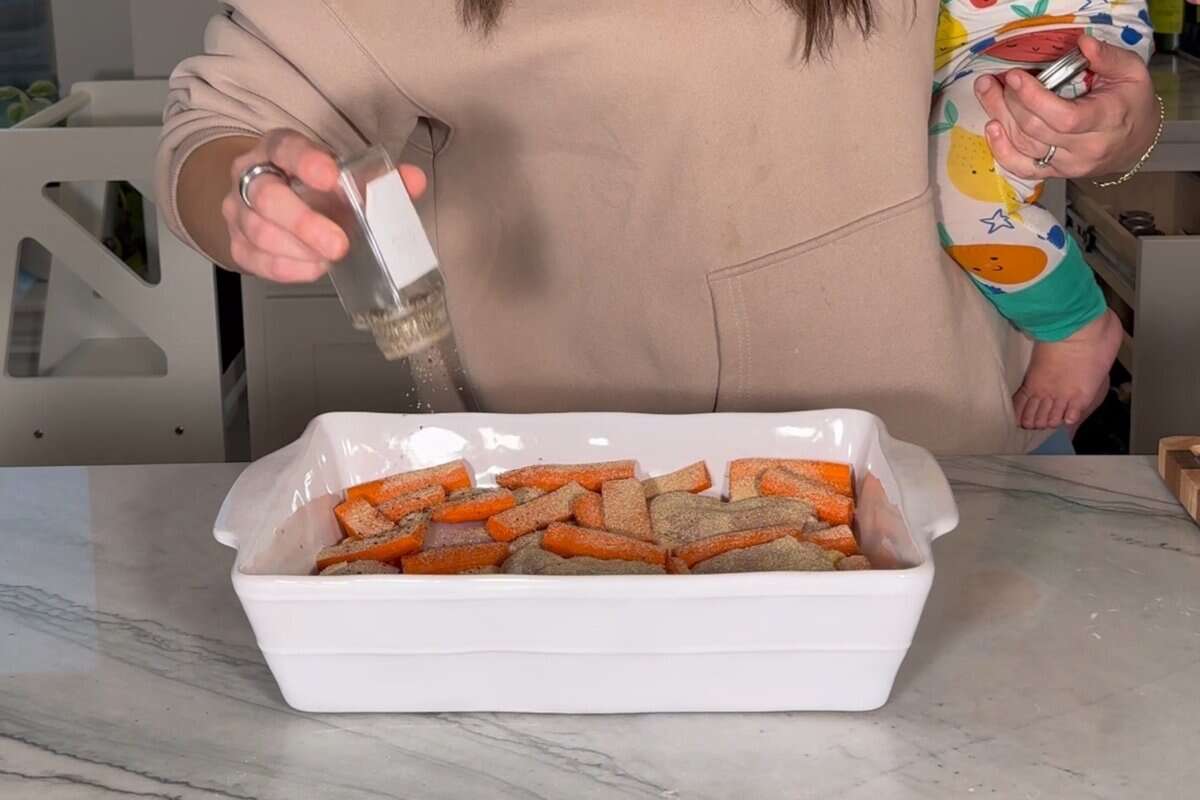 this shows me seasoning my dish.