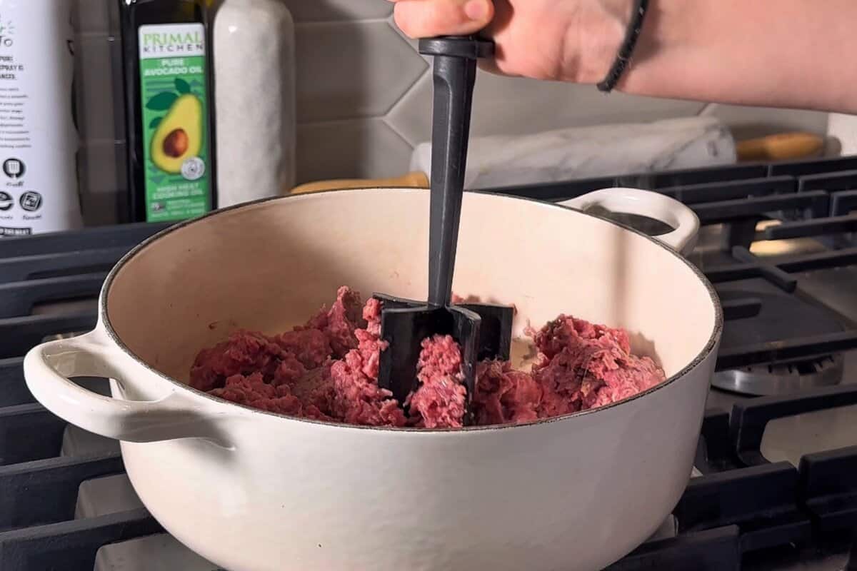 this shows me cooking the ground beef 