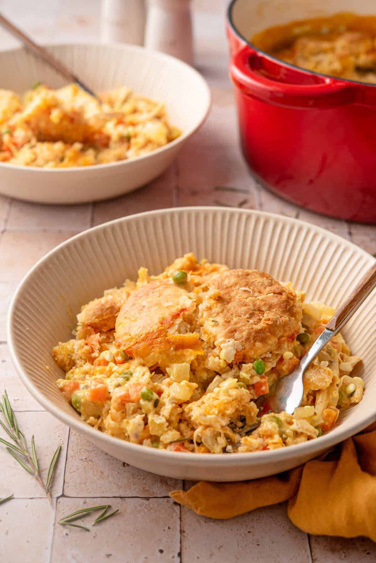Sideshot picture of chicken pot pie served.
