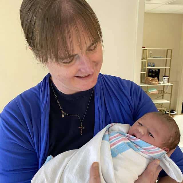 Rachel is a fully inclusive birth and postpartum doula and an Orthodox Christian doula.