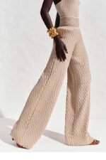 Calça Flare Tricot Texturizado - Imagem 4