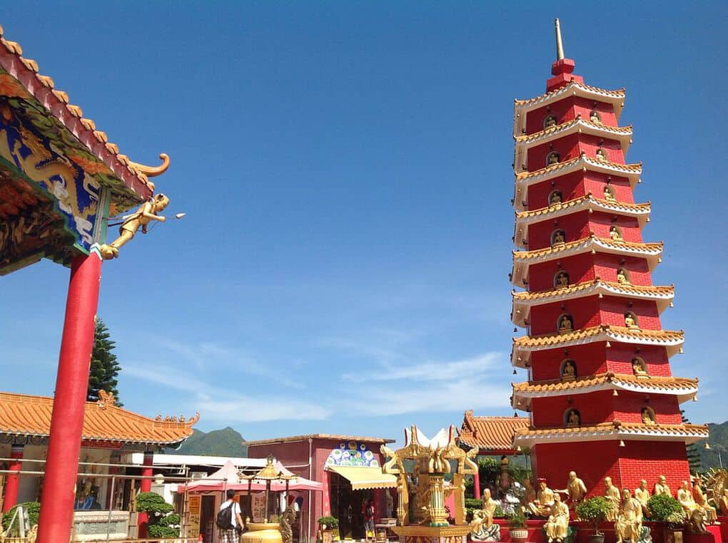 Ten Thousand Buddha Monastery