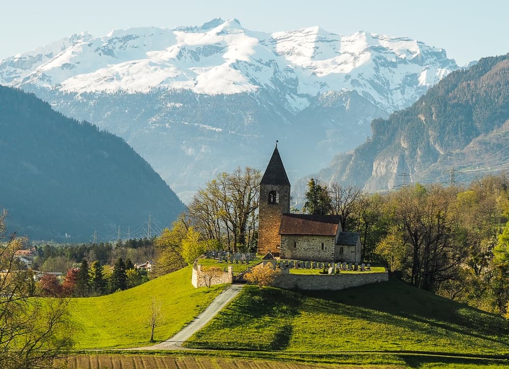 Backpacking Travel Around Europe By Train Itinerary For 2 Weeks - Bernina Express Switzerland