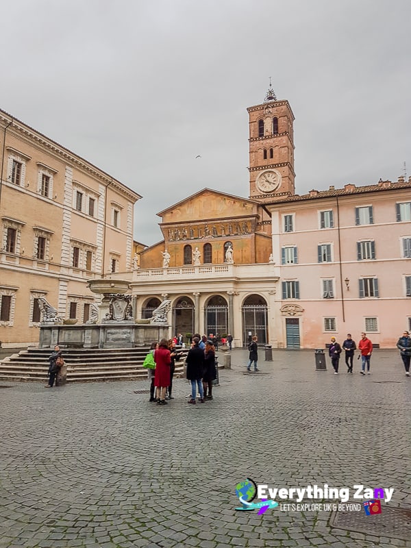 Piazza di Santa Maria in Trastevere Rome
