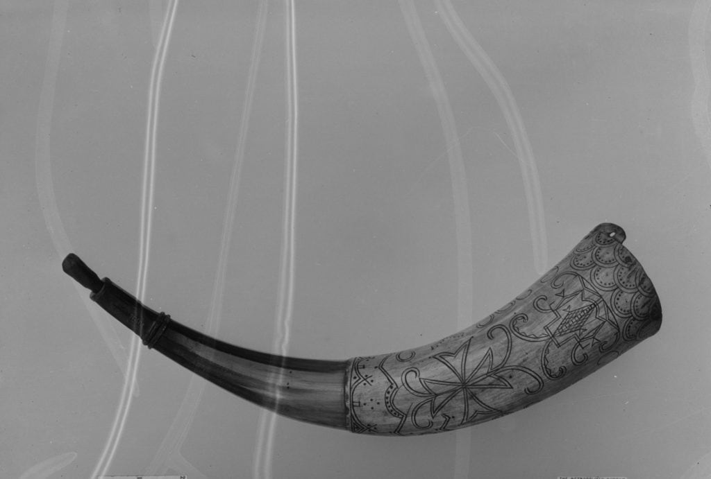 sales enablement content - powder horn used to keep some powder dry -
