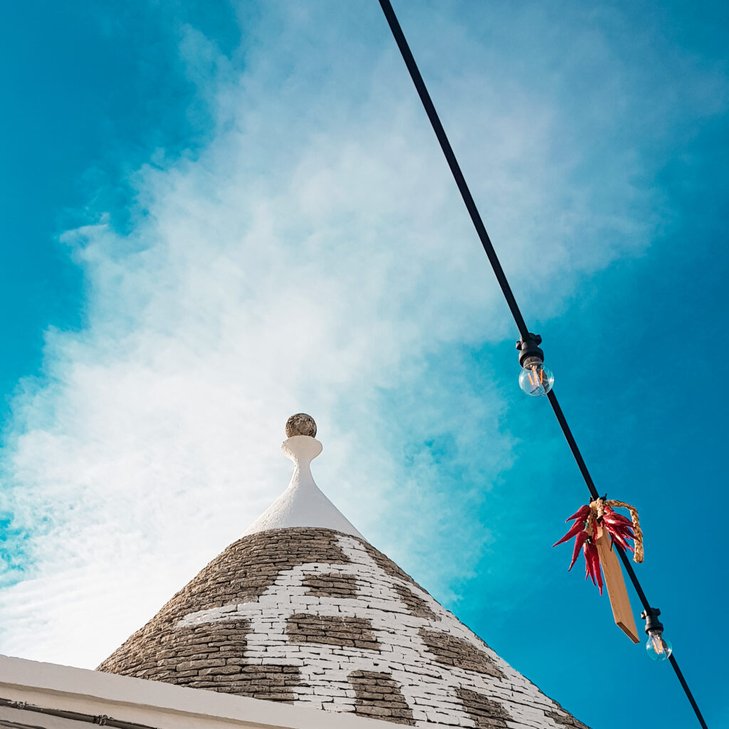 trulli alberobello puglia simboli