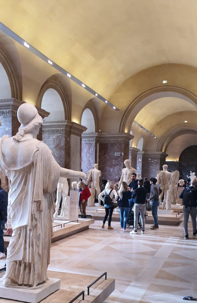 visitare il louvre con bambini