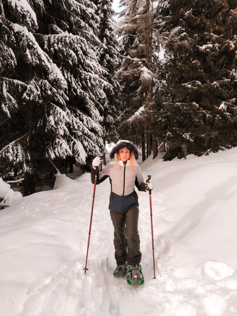 ciaspolare cosa serve cosa fare in montagna con bambini