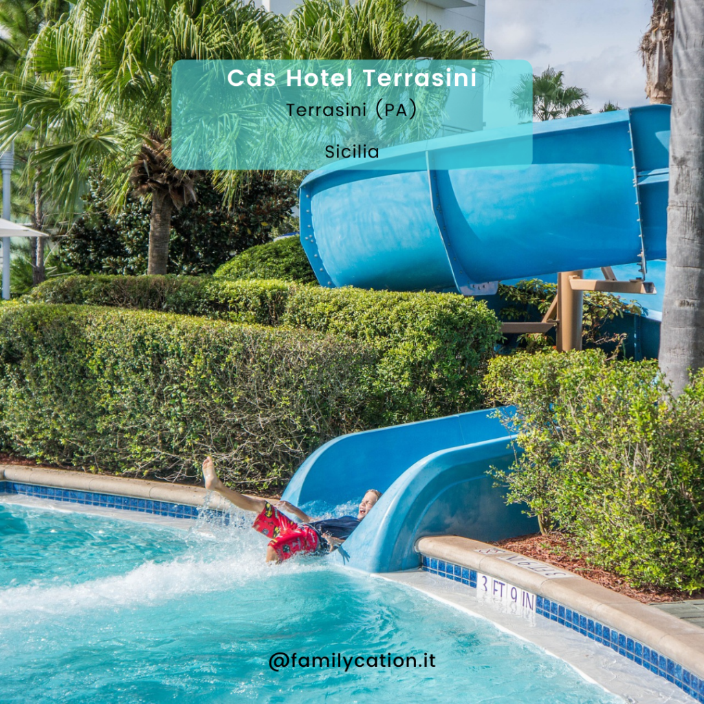 hotel con piscina e scivoli
