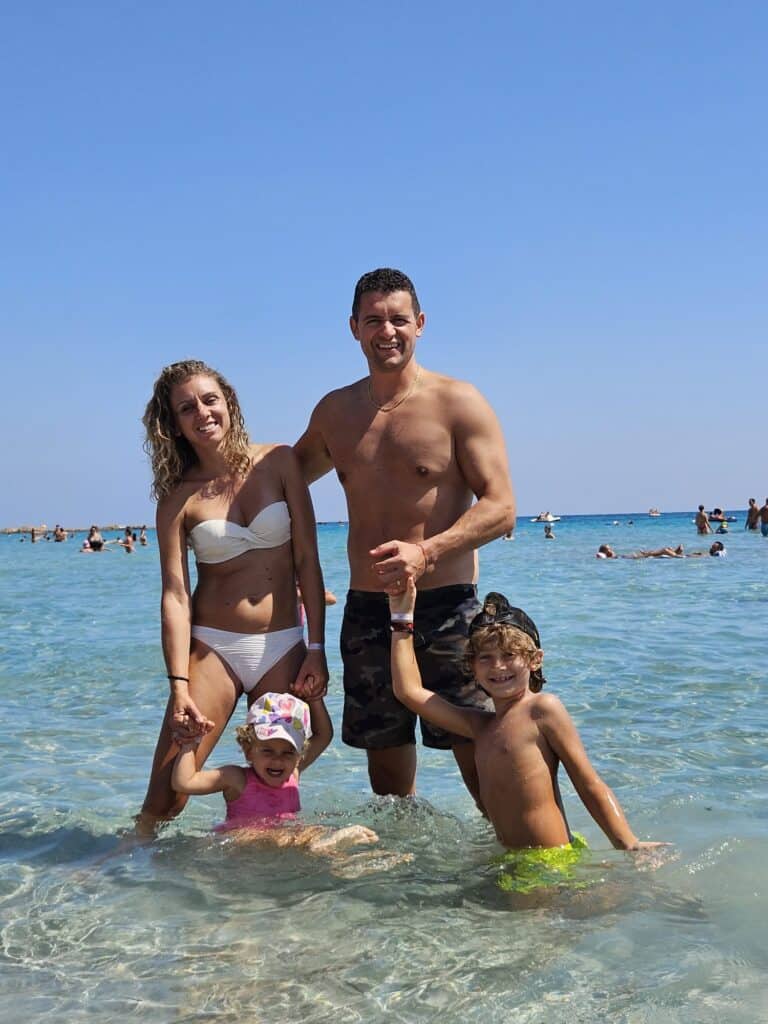 traghetto per la sardegna con bambini