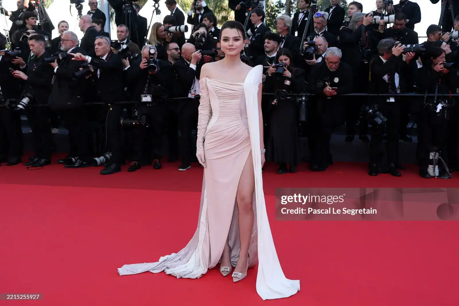 Becky Armstrong on the red carpet at the Cannes Film Festival for L&rsquo;Or&eacute;al Paris