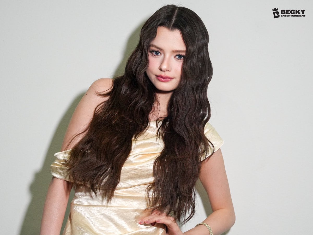 Becky Armstrong at a L&rsquo;Or&eacute;al Paris event, 2025