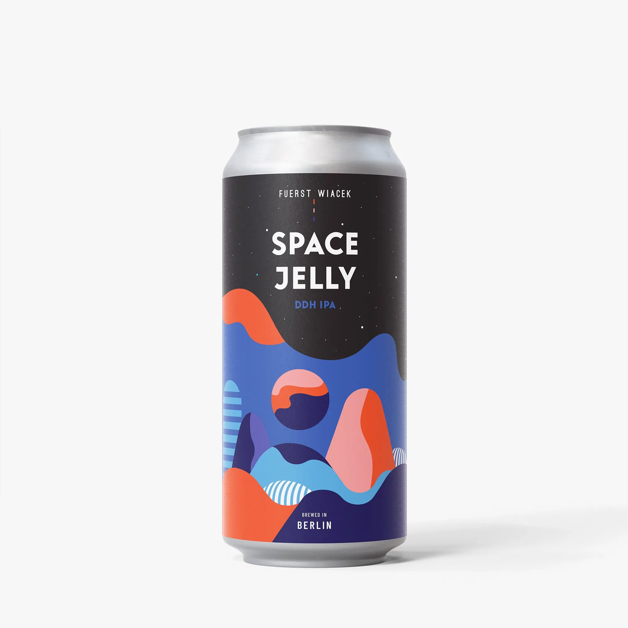 Space Jelly DDH IPA Bierdose mit bunter kosmischer Berg-Illustration und Sternenhintergrund, gebraut von FUERST WIACEK in Berlin.