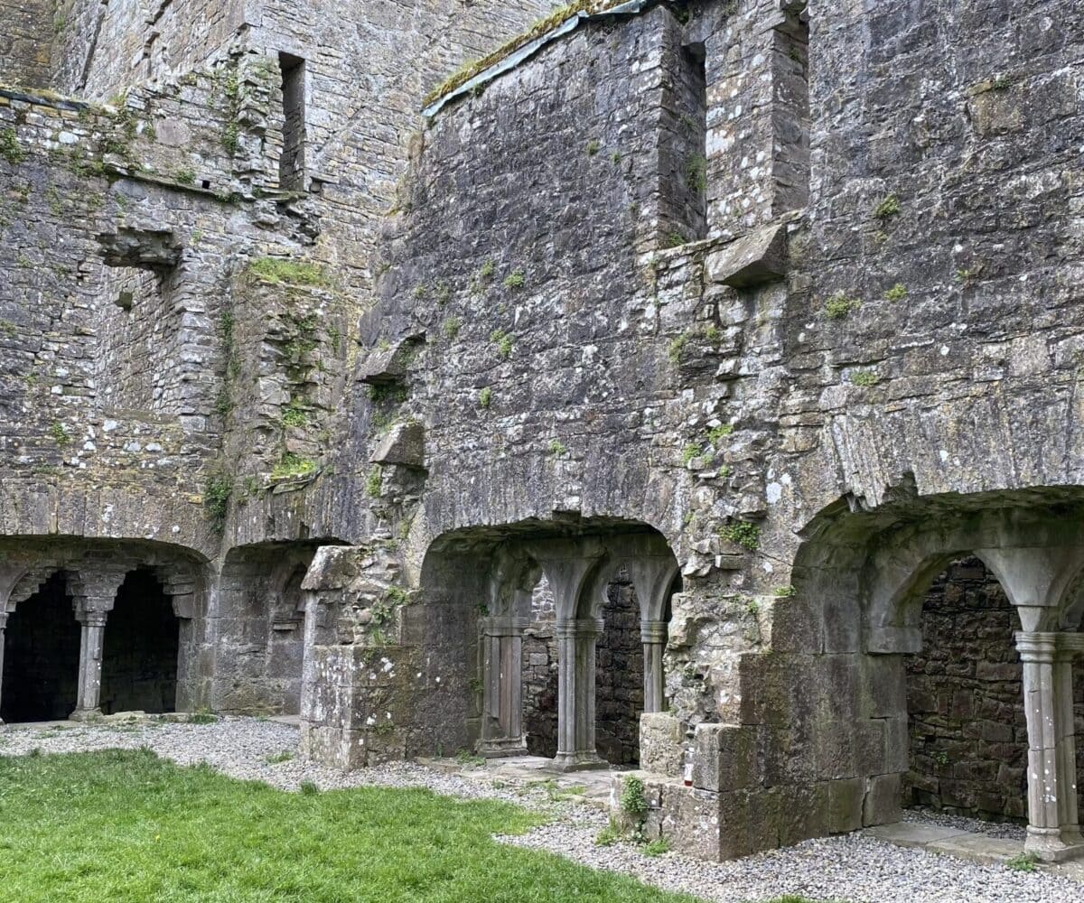 Private Day Tour. Bective abbey ruins at the River Boyne relaxed atmospheric experience