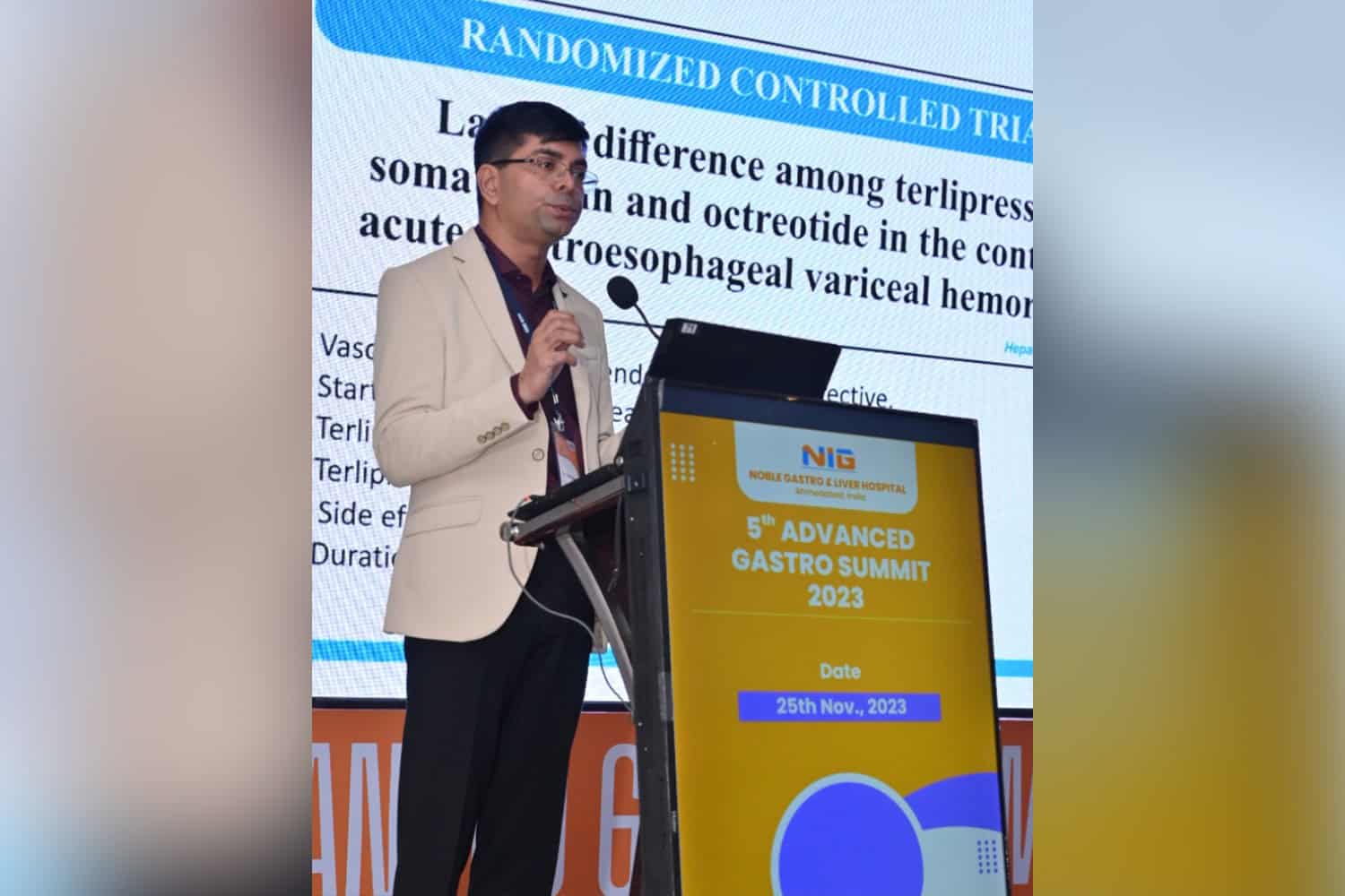 Dr. Rajiv Grover speaking at the 5th Advanced Gastro Summit 2023.