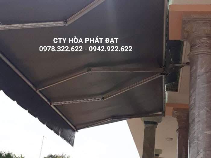 Lắp đặt mái hiên tay quay che nắng mưa vải bạt che nắng mưa ngoài trời do hòa phát đạt cung cấp mái hiên tay quay