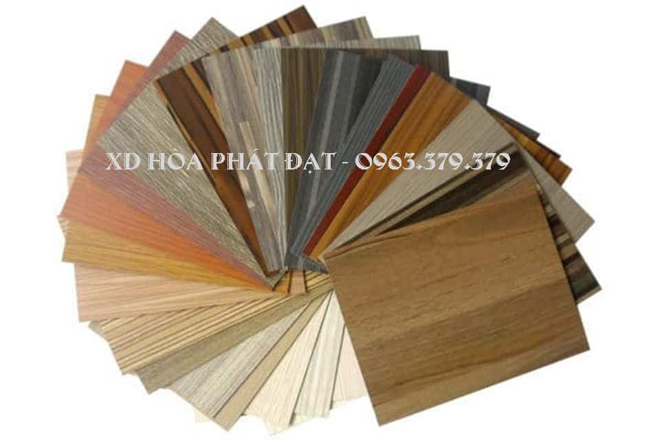 Ốp tường vân gỗ các loại bằng nhựa pvc giá rẻ Ốp tường vân gỗ các loại bằng nhựa pvc giá rẻ