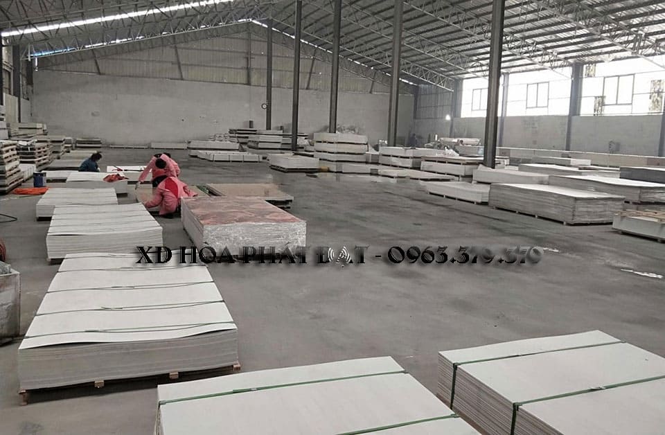 Tổng kho sản xuất phân phối tấm nhựa ốp tường giá rẻ Tổng kho sản xuất phân phối tấm nhựa ốp tường giá rẻ tận gốc