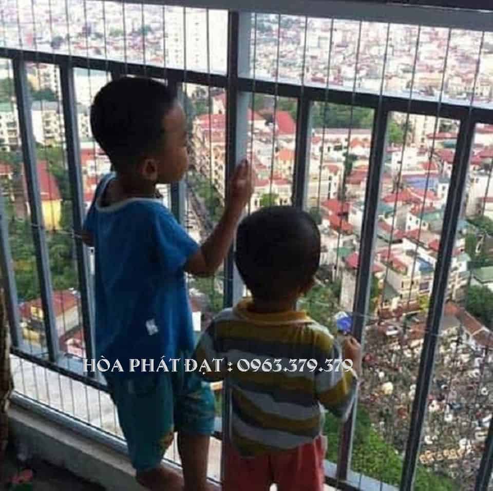 Lưới bảo vệ nhà phố Lưới bảo vệ an toàn ban công cầu thang nhà phố có trẻ em nhỏ