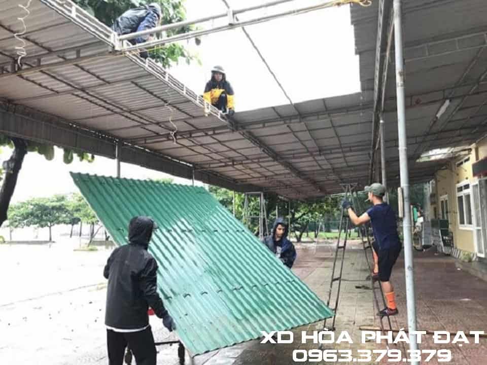 Nhận làm mái tôn trước sân nhận làm thi công mái tôn trước sân