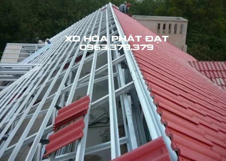 Lợp mái tôn giả ngói thi công mái tôn giả ngói mẫu đẹp