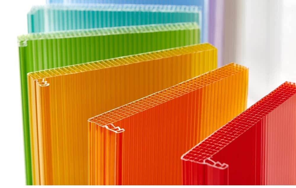Thi công tấm lợp Poly giá rẻ Thi công tấm lợp lấy sáng mái hiên Polycarbonate